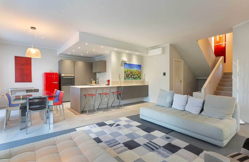 Meina Casa | Pretty home in a lakeside resort with pool and tennis! - Casa Aurora