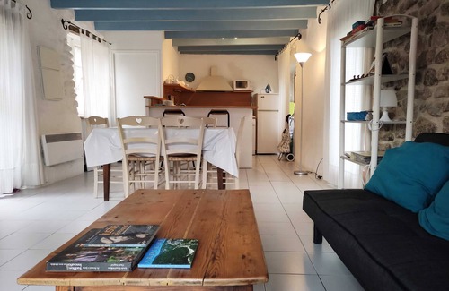 Duniere-sur-Eyrieux Casa | Bonita casa en pintoresca aldea ardèchois, cerca del río y carril bici