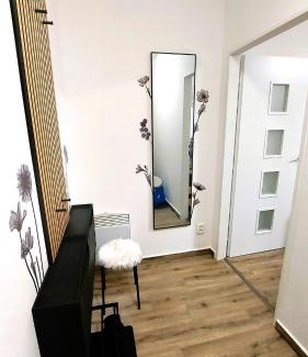Neratovice Apartamento | Pretty private Apartment U LABE, self-service check-in 24 l 7