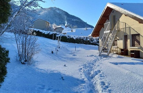 Coyriere Apartamento | Pretty Private Studio surrounded by mountainous nature. Pets Allowed