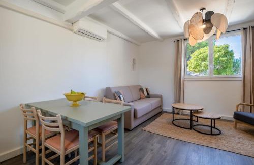 La Roque-sur-Pernes Casa | Pretty provençal house
