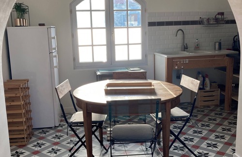 Perigny Casa | Pretty, quiet vacation home with wooded garden