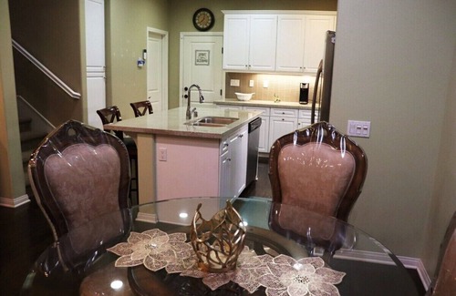 Brea Casa | Pretty Relaxed Me: Pool, Spa, Clubhouse