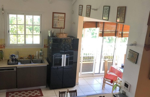 Trois-Rivieres Villa | Bonita villa de muy buena calidad con vistas al mar y montaña.