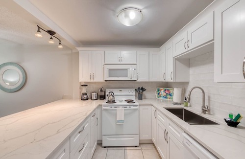 Indialantic Casa | Price Drop-Book Now! Oceanfront, Heated Pool