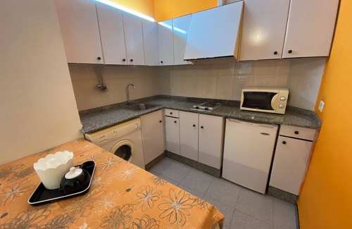 Salcidos Apartamento | LOCURA DE PRECIOS EN LAS RIAS BAJAS: APARTAMENTO PARA 4 CON PARKING Y PISCINA.