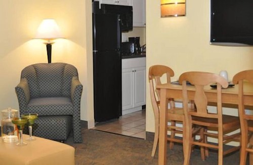 Northeast Virginia Beach Hotel | Hermosa vista al mar con balcón - Justo al lado de la playa