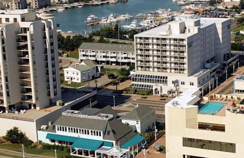 Northeast Virginia Beach Hotel | Hermosa vista al mar con balcón - Justo al lado de la playa