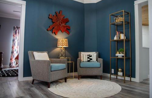 Mount Airy Casa | Priceless on Price St Walk to downtown!