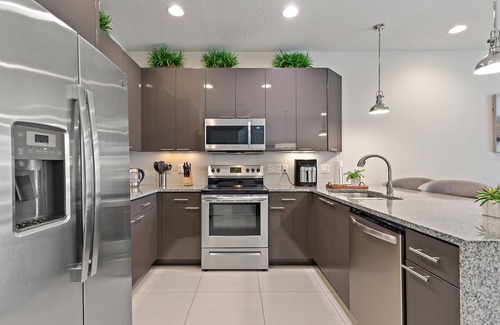 Four Corners Casa | Priceless Peace At Serenity By Shine Villas. 081 3 Bedroom Townhouse