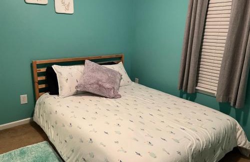 Charlotte Casa | Prickle Your Fancy Private Room in University