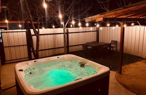 Barelas Casa | Prickly Pear at Cactus Flower-HOT TUB-Pet Friendly-No Pet Fees!