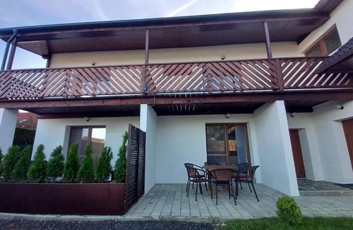 Pavcina Lehota Apartamento | Priestranný apartmán Rena v malebnom apartmánovom dome Hôrky pri svahu v Pavčinej Lehote