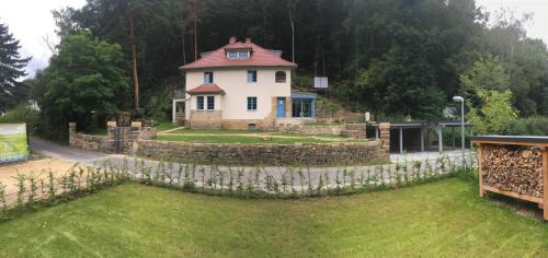 Ebenheit Apartamento | Prima Klima Villa - Ferienwohnung Steinbrecher