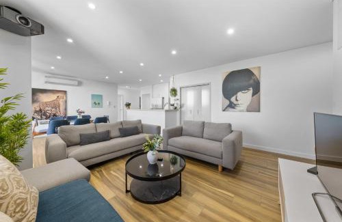 Ultimo Apartamento | Prime 3BR Apt with Parking & ICC & DarlingHarbour-10 mins walk