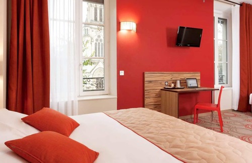 Perrache Apartamento | Prime Confluence District Retreat: Modern Amenities