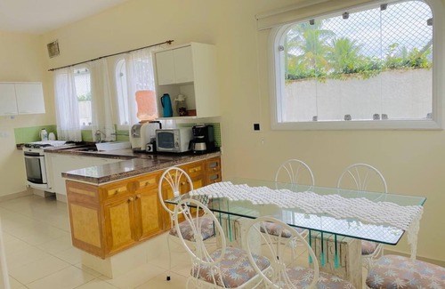 Jardim Acapulco Casa | Vrbo Property