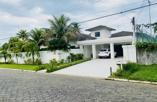 Jardim Acapulco Casa | Vrbo Property