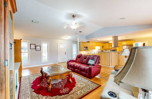 Callaway Casa | Prime Home with Private Pool, Firepit & Home Office - Dog-Friendly