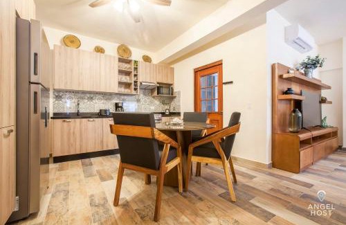 Esterito Casa | Prime Location 1 Block to Malecon Smart TV & WiFi
