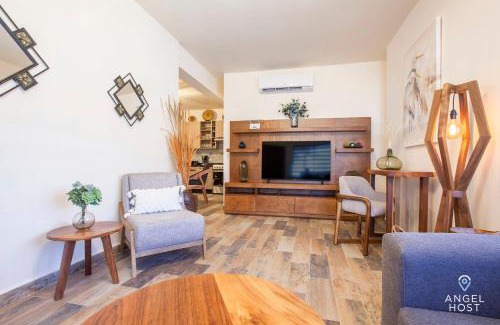 Esterito Casa | Prime Location 1 Block to Malecon Smart TV & WiFi