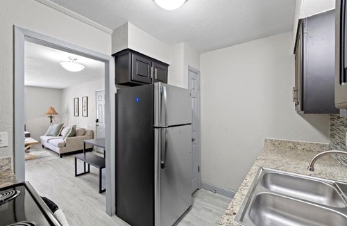 Lake Highlands Apartamento | Prime Location: 1 King Bed Apt near Major Highways & Dallas Hospitals