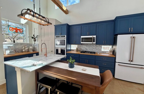 Austin Casa | Prime Location - 2 Bed, 2 Bath, Sleeps 6, Hot Tub, Austin, Dripping Springs