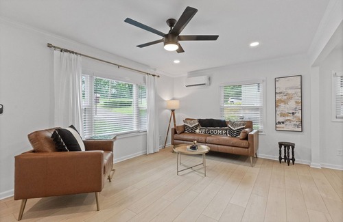 Johnson City Casa | Prime location 2BR/1 Bath Home