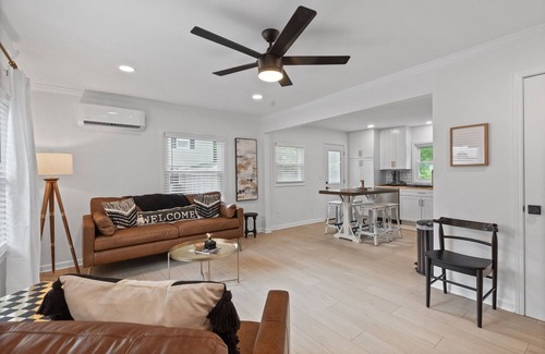 Johnson City Casa | Prime location 2BR/1 Bath Home