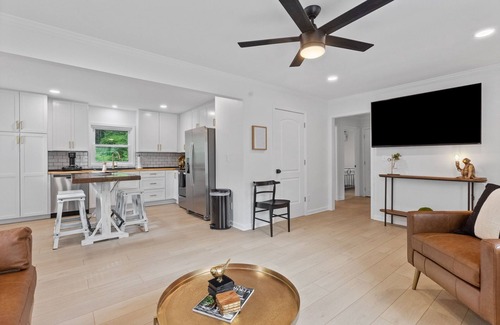 Johnson City Casa | Prime location 2BR/1 Bath Home