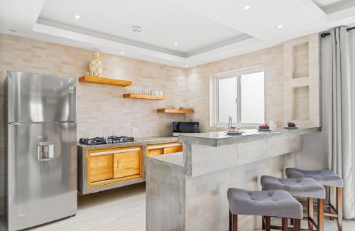 Ponton Casa | Prime Location 2br W Pool, Bbq & Close To Beach