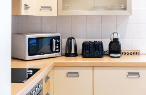 Tower Road Apartamento | Prime Location 3BR Apartment with Stunning View by ArcoBnb