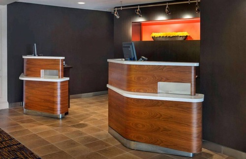 Woburn Casa | Prime Location! 4 Sleek Units, Parking, Pets Allowed, Close to Burlington Mall!