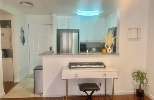 University City Condominio | Prime location, 5 minutes to the Beach, UCSD, Hospitals, UTC Mall