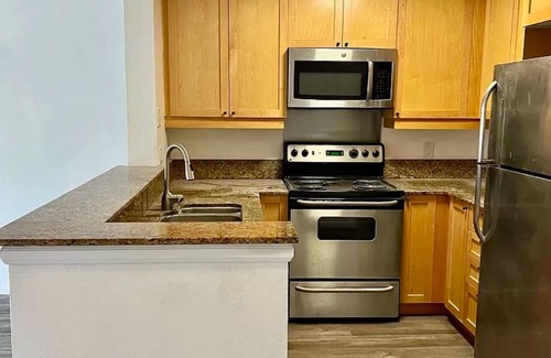 University City Condominio | Prime Location, 5 minutes to the beach, UCSD, Hospitals, UTC mall