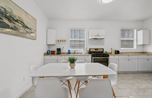 Rosewood Casa | Prime Location! 9 min way from Downtown Austin | SXSW