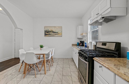 Rosewood Casa | Prime Location! 9 min way from Downtown Austin | SXSW