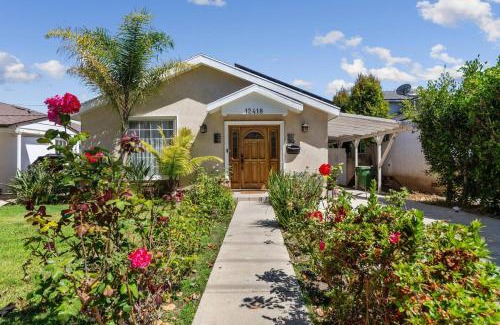 Sawtelle Casa | Prime Location Beverly Hills, Santa Monica and UCLA