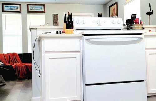 Flour Bluff Casa | PRIME LOCATION IMMACULATE COZY GETAWAY MINUTES FROM BEACH &DOWNTOWN