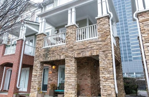 Atlantic Station Area Casa | Prime Location In Atlantic Station.Walk To Entertainment, Restaurants & Shopping