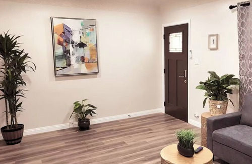 Alhambra Apartamento | Prime Location: Remodeled 2-Bed/1-Bath with Private Entrance！19