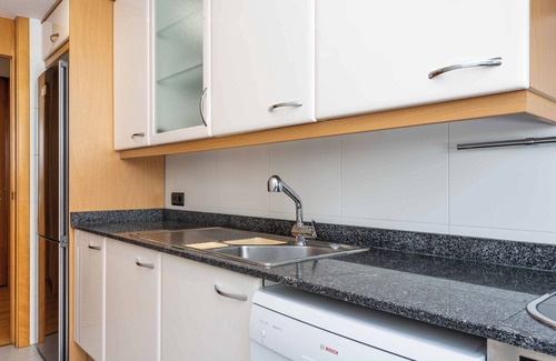 Almenara Apartamento | Prime Location Skyline Balcony Retreat