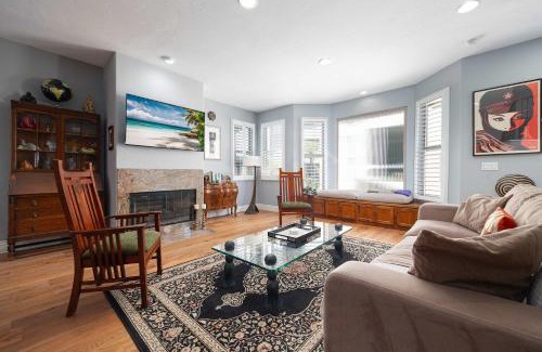 Hillcrest Casa | Prime Location Spacious townhome