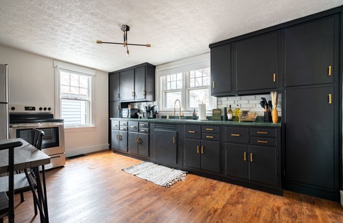 Chillicothe Casa | Prime Location Top Rated Clean Parking Free