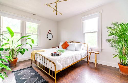 Chillicothe Casa | Prime Location Top Rated Clean Parking Free!