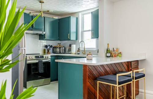 Short North Casa | Prime Location Top Rated Clean Parking Free