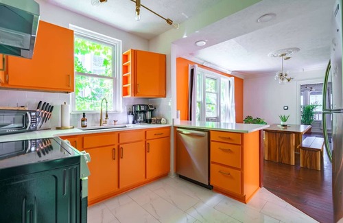 Short North Casa | Prime Location Top Rated Clean Parking Free