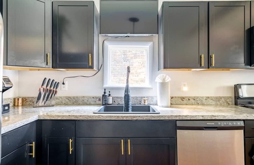 Italian Village Casa | Prime Location Top Rated Clean Parking Free
