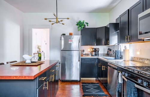 Italian Village Casa | Prime Location Top Rated Clean Parking Free