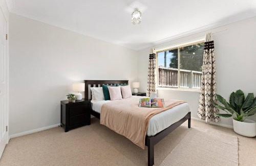 North Rocks Casa | Prime Location - Walk to Shops & Easy Transport